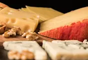 Сушата променя вкуса на прочутите френски сирена Сушата променя вкуса на прочутите френски сирена