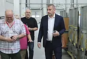 Георги Пеев критикува условията на труд в Български пощи Георги Пеев критикува условията на труд в Български пощи