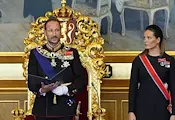 Новият крал на Норвегия Хокон VIII положи клетва Новият крал на Норвегия Хокон VIII положи клетва