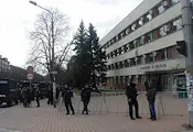 Сигнал за бомба отложи делото срещу Лютви Местан Сигнал за бомба отложи делото срещу Лютви Местан