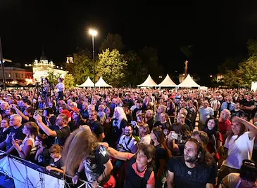 Децата от група "Квак Квинта" откриват Green Rock Fest в Русе Децата от група "Квак Квинта" откриват Green Rock Fest в Русе