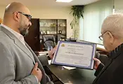 Удостоиха маестро Вили Икономов с почетна грамота Удостоиха маестро Вили Икономов с почетна грамота
