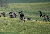 Европейски войници тренират влизане в Украйна Европейски войници тренират влизане в Украйна