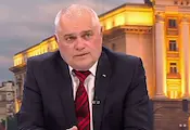 Валентин Радев: България е военно джудже спрямо Румъния и Гърция Валентин Радев: България е военно джудже спрямо Румъния и Гърция