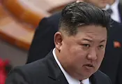 Ким Чен Ун посети град Дандун в Китай Ким Чен Ун посети град Дандун в Китай