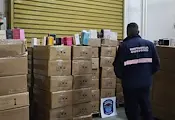 Задържаха над 6 000 парфюма в ТИР край село Скомля Задържаха над 6 000 парфюма в ТИР край село Скомля