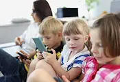 ЕС отложи с година националните забрани за социални мрежи ЕС отложи с година националните забрани за социални мрежи
