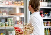 Основни храни в Гърция поскъпнаха с 30 процента Основни храни в Гърция поскъпнаха с 30 процента