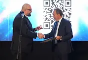 Станко Станков получи отличие от областния управител на Русе Станко Станков получи отличие от областния управител на Русе