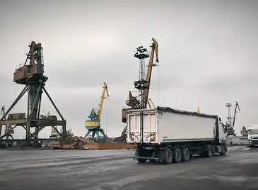 „Пристанищен комплекс - Русе“ блокира платени кранове за над 100 000 евро „Пристанищен комплекс - Русе“ блокира платени кранове за над 100 000 евро