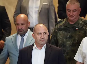 Румен Радев свиква спешна среща след ударите в икономическа зона на България Румен Радев свиква спешна среща след ударите в икономическа зона на България