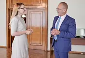Велислава Петрова прие кмета на Ниагара Фолс Велислава Петрова прие кмета на Ниагара Фолс